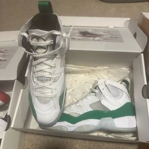 Jordan Kids Sneakers in White and Green